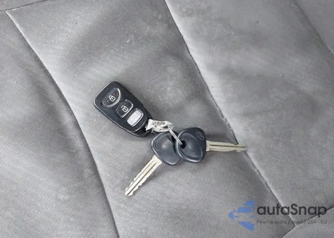 2012 Hyundai Elantra Gls from USA, damaged, VIN 5NPDH4AE6CH073358